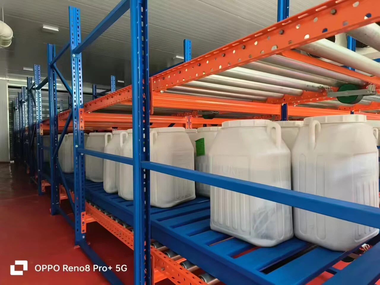 Hur man löser utmaningar för lagring av kemisk tillverkning: FIFO, LIFO & Hazmat Rack Solutions